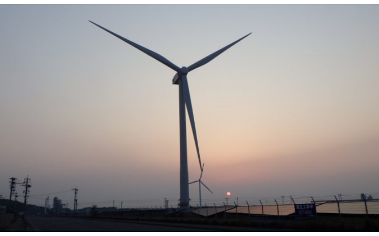北九州市響灘風力発電所